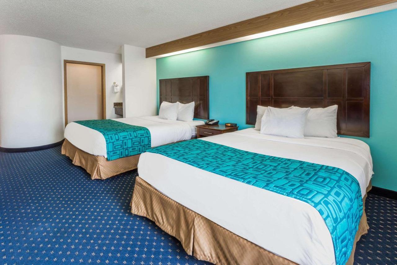 Howard Johnson By Wyndham Vancouver Hotel & Suites エクステリア 写真