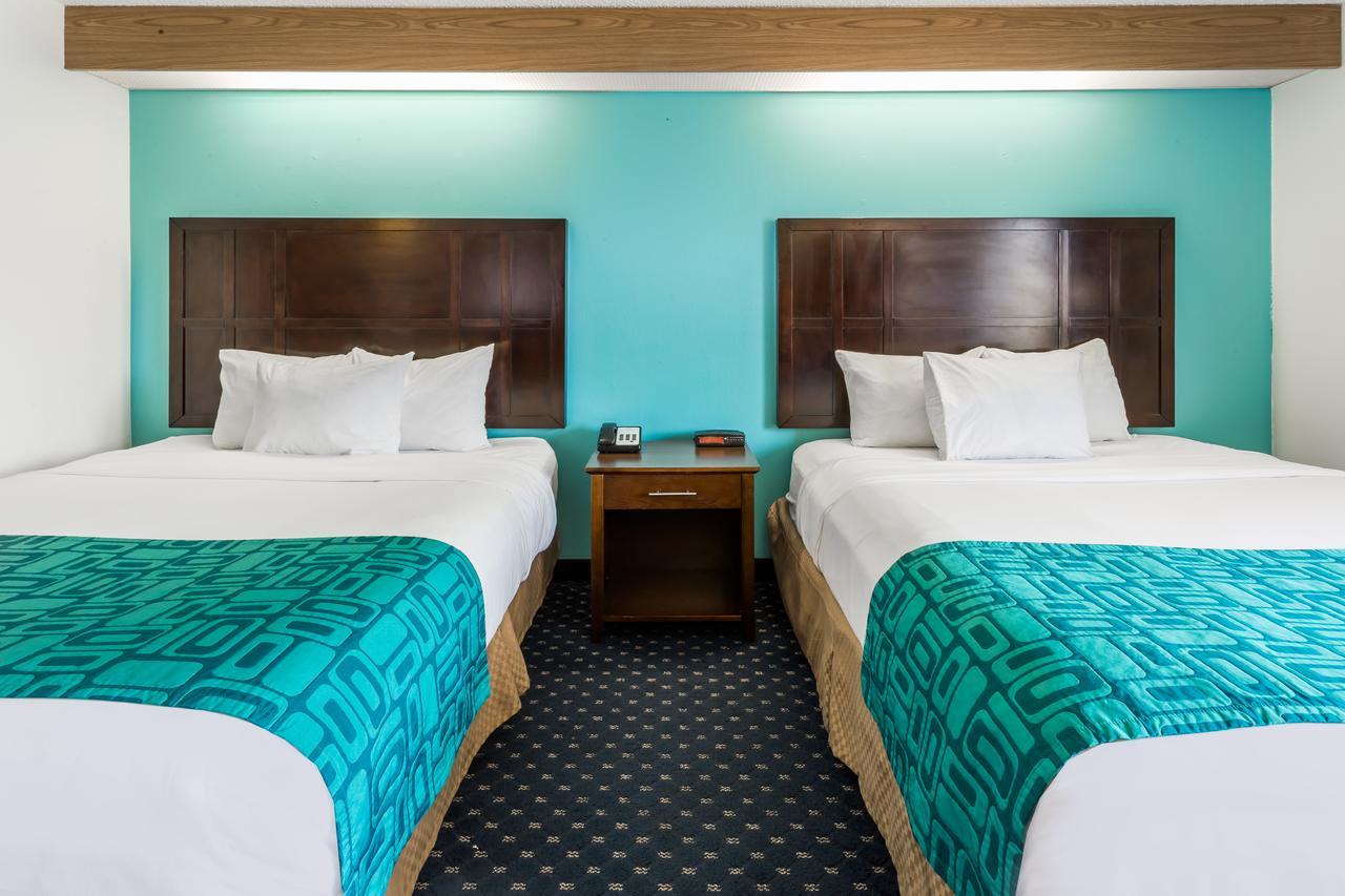 Howard Johnson By Wyndham Vancouver Hotel & Suites エクステリア 写真