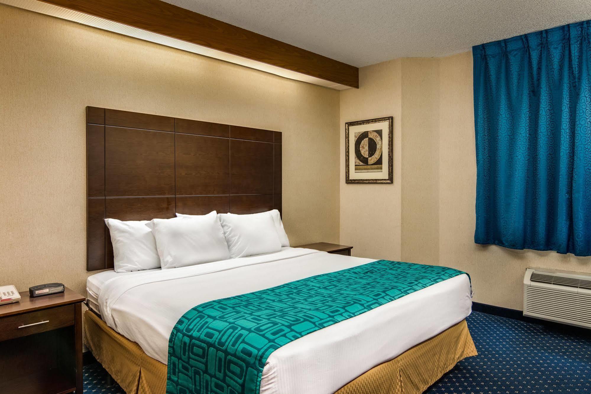 Howard Johnson By Wyndham Vancouver Hotel & Suites エクステリア 写真