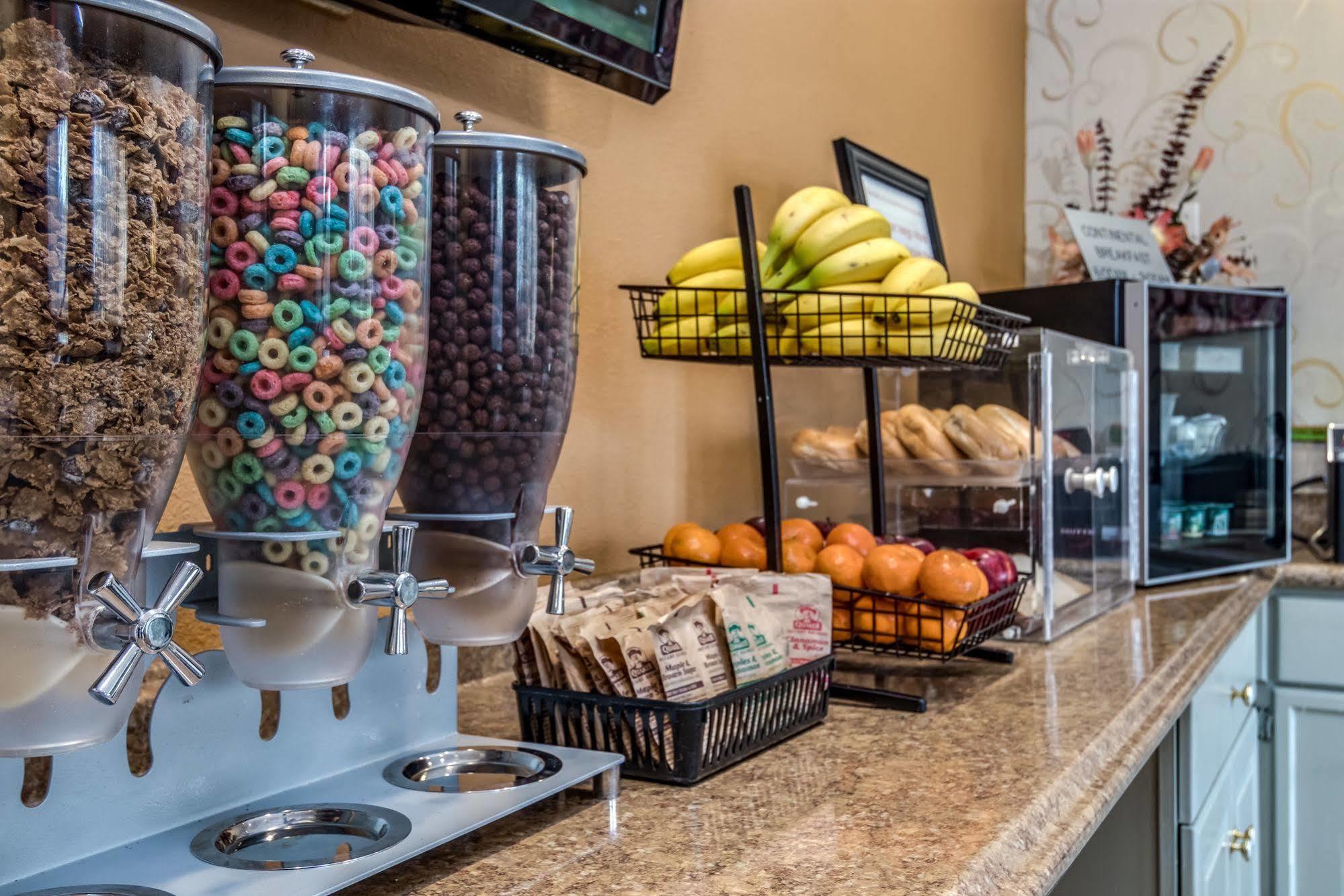 Howard Johnson By Wyndham Vancouver Hotel & Suites エクステリア 写真